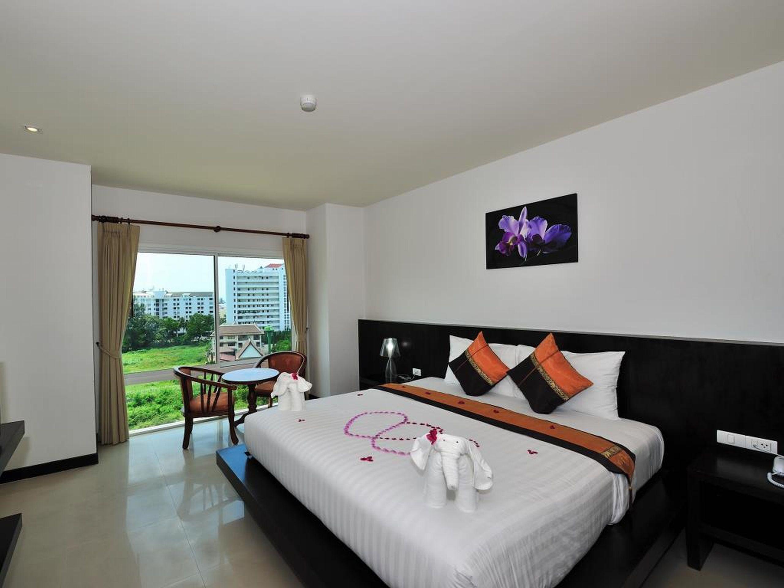 Apk Resort Patong Extérieur photo