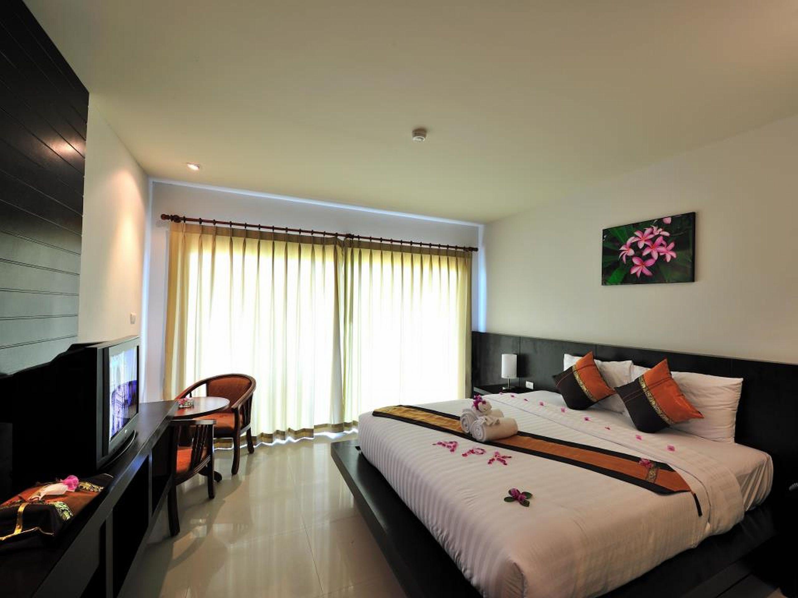 Apk Resort Patong Extérieur photo