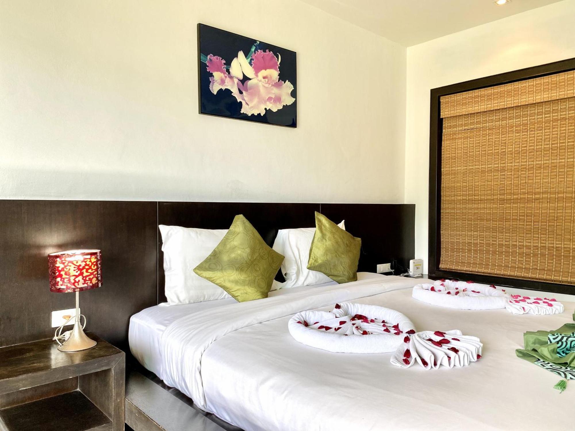 Apk Resort Patong Extérieur photo