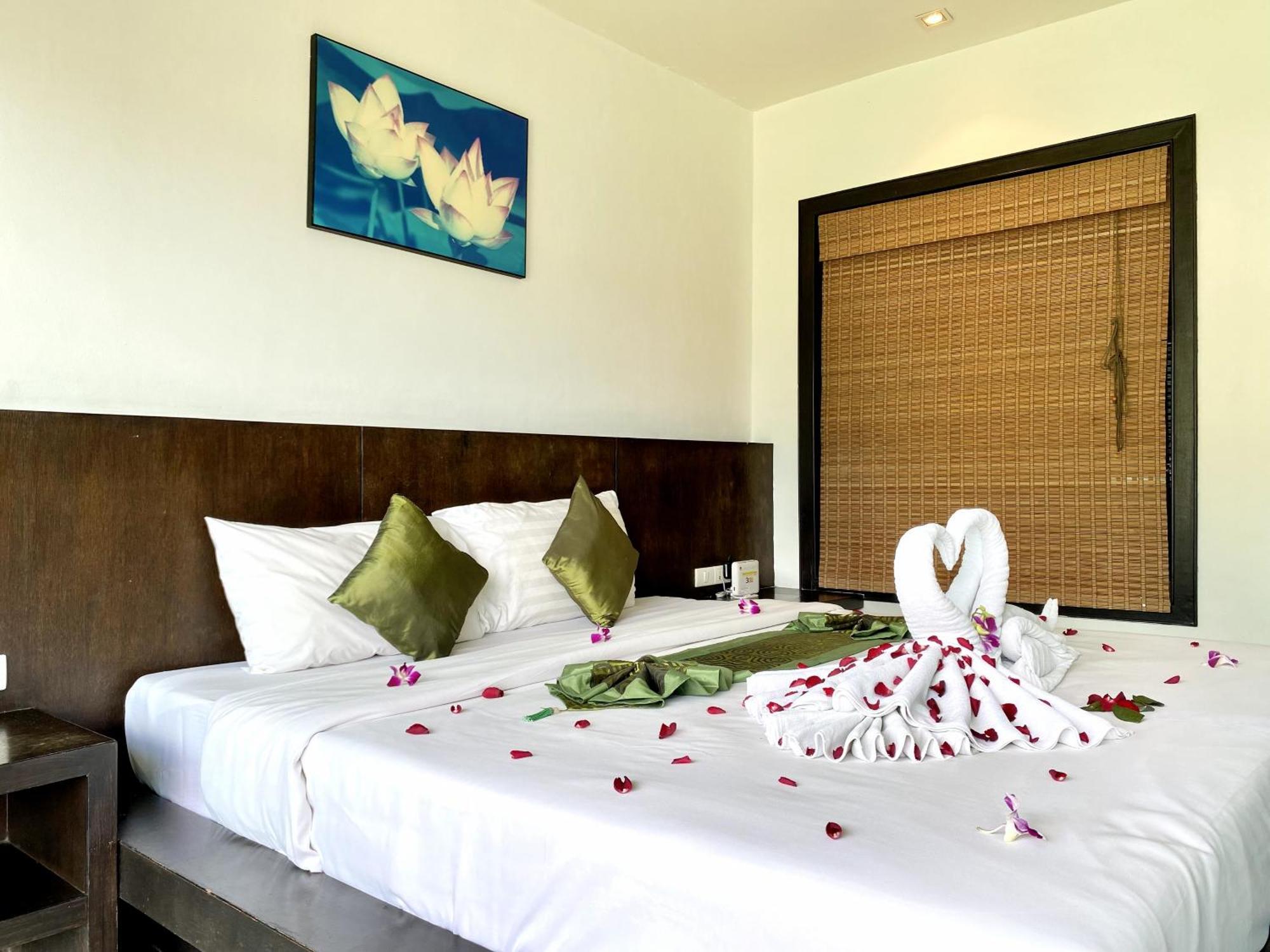 Apk Resort Patong Extérieur photo